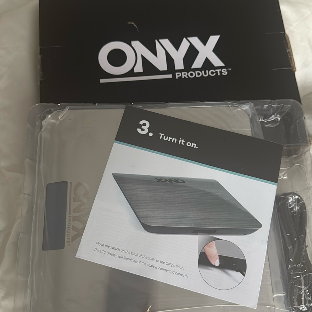 ONYX digital postal scale